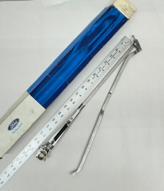 Brazo limpiaparabrisas Ford Granada 1975-1979 LH D5DZ-17527-A lado del conductor Foto 3 de 4