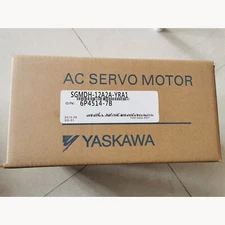 NEW Yaskawa SGMDH-12A2A-YRA1 Servo Motor Expedited Shipping