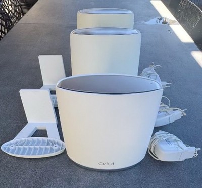 Orbi RBR 750 mit 2 Satelliten RBS 750
