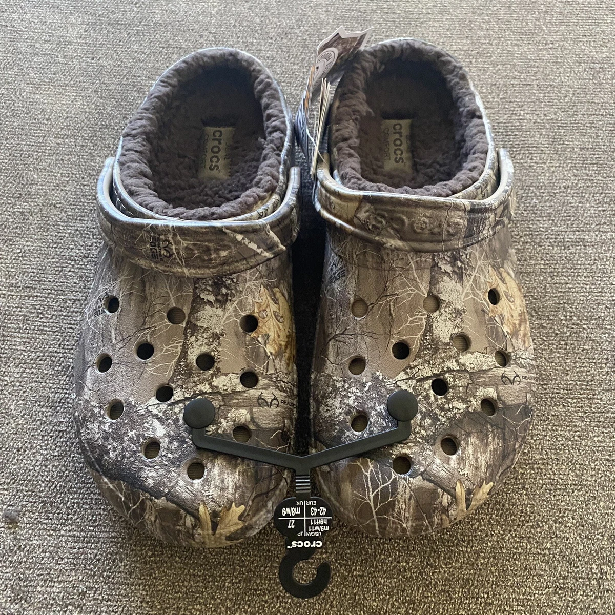 Camo crocs with hot sale fur mens