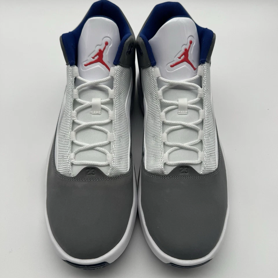 Zapatos de baloncesto Jordan Max Aura 2 para hombre gris humo pista rojo blanco talla 11,5 Foto 4 de 4