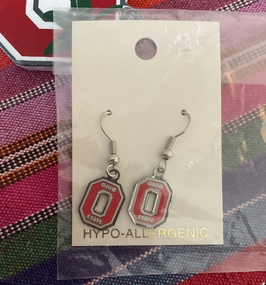 "Pendientes de alambre nuevos Buckeyes Ohio State .25"" nuevos y pasador de madera 1.5"" X 2""" Foto 2 de 4
