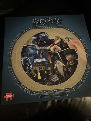 Cardinal ''Harry Potter & The Philosopher's Stone'' 300 Piece Round Jigsaw Puzzle
