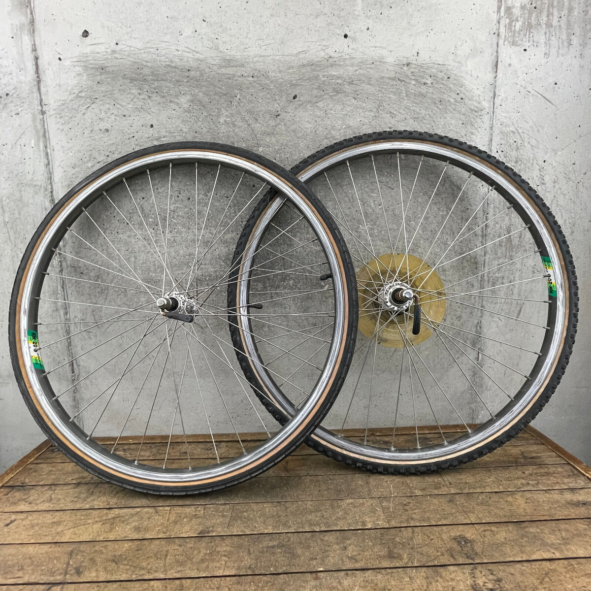 Vintage Araya 700D Wheel Set RM-20 Rim Road Bike 36 36h Vintage Araya 700D Wheel Set RM-20 Rim Road Bike 36 36h