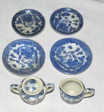 Blue Willow Vintage Miniatures Seven Pieces Creamer Sugar Lid Plates Saucers