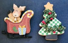 Nice Pair of Christmas Theme Fridge Magnets