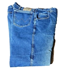 Wrangler Rugged Wear Jeans - Size 44 x 32 - Work Jeans - Boot Cut - 35001AN
