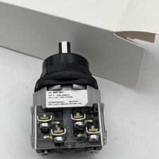 800H-JR91A Allen Bradley 800H 3-Position Selector Switch White Return