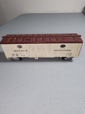 HO Scale M.D.T. 4015 Refrigerator Boxcar