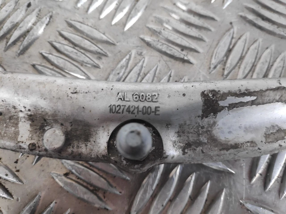 2018 TESLA MODEL X 5YJX BRAS DE COMMANDE SUPÉRIEUR 2 (ARRIÈRE DROIT)... - Photo 2/4