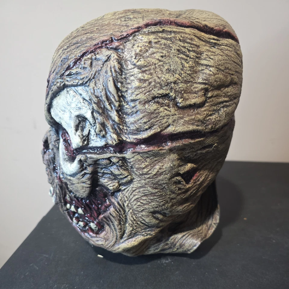 Rubies Friday the 13th Jason Voorhees Deluxe Mask - Image 4 of 4