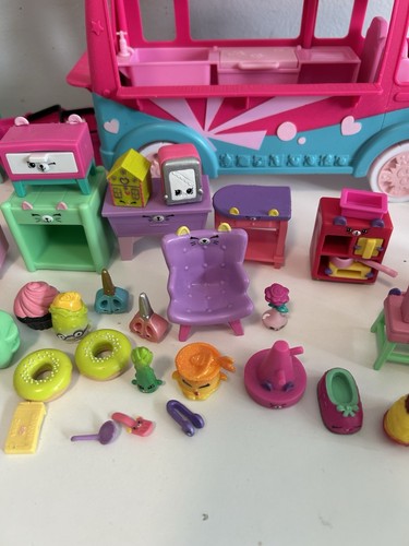 SHOPKINS Lot Different Seasons Figures + Furniture & Accessories - Picture 3 of 7