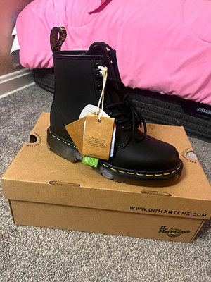 Dr. Martens  Women s Size 6 1460 SR Black Brand New in Box