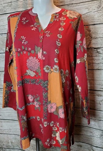 Denim & Co Damen Henley Ausschnitt Langarm Tunika Oberteil 2X Knopfleiste Blumenmuster Rot