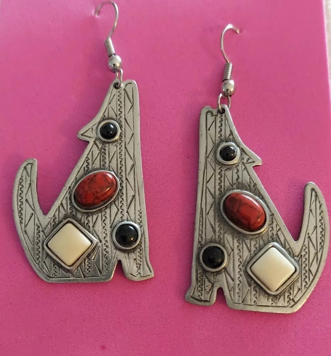 VINTAGE JJ 1988 SOUTHWESTERN COYOTE EARRINGS WITH MULTI COLOR