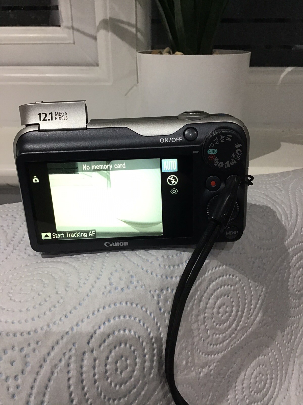 Canon PowerShot SX220 HS 12.1MP Digital Camera Grey L. No Marks