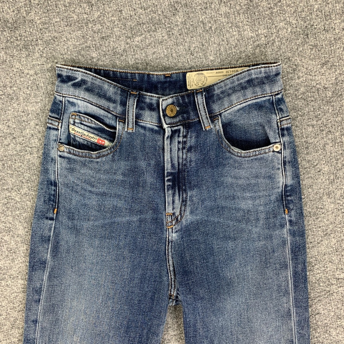 Diesel Jeans Womens 24 Denim D-Eiselle Straight High Waist