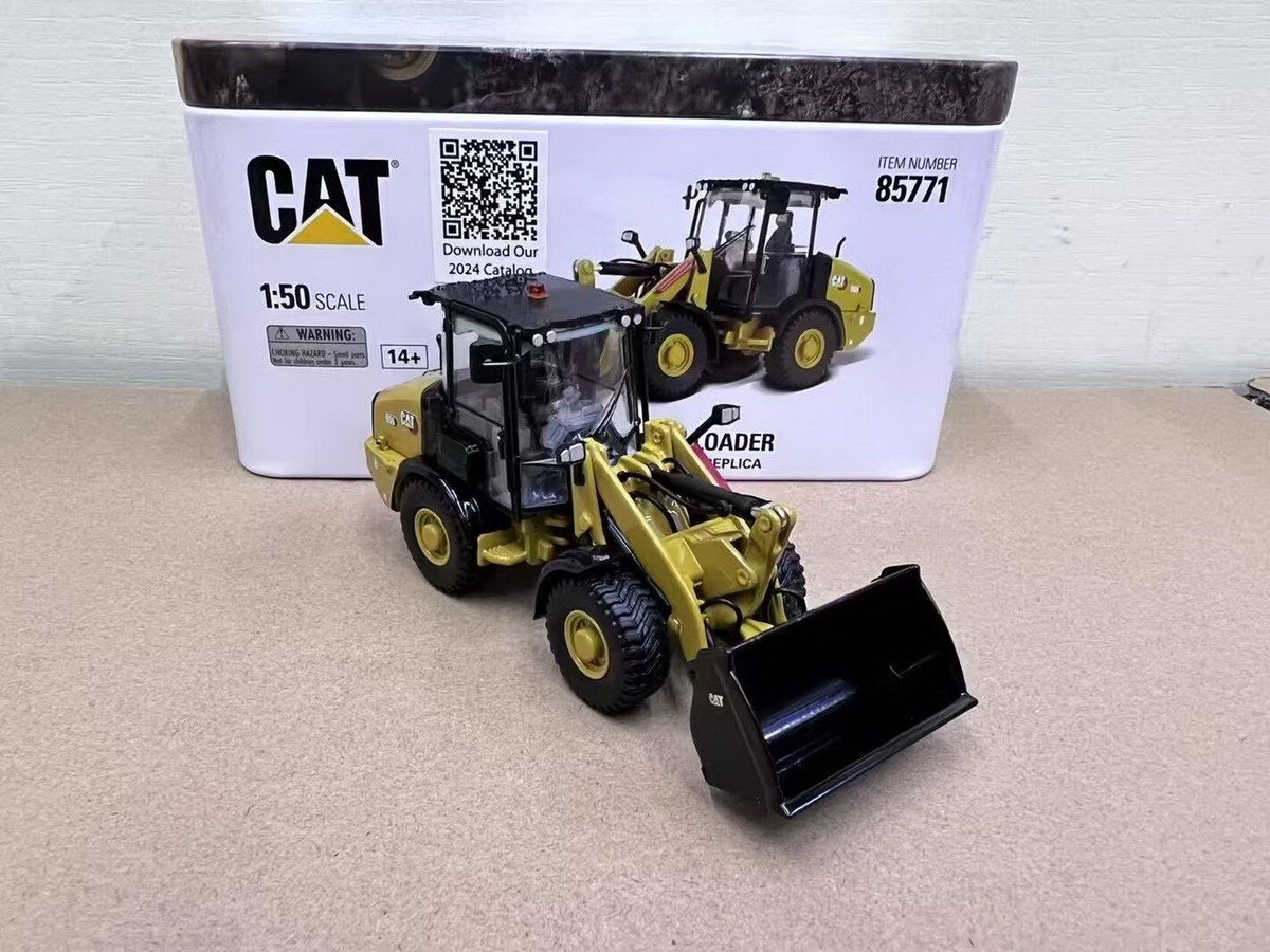 DM 1/50 Scale CAT 906 Compact Wheel Loader Diecast Model Toy Gift
