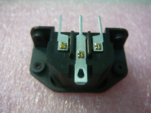 Entrada de electrodoméstico SCHURTER IEC, montaje atornillable, parte trasera, terminales de PCB *NUEVO* - Imagen 2 de 4