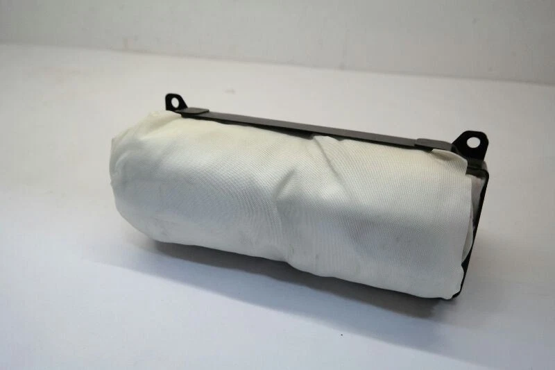 04-08 Chevrolet Malibu RH Right Dash Air Bag Classic Style Emblem In Grille  - Imagem 3 de 4