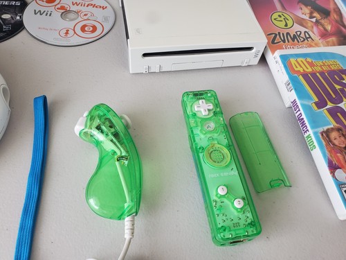 White Nintendo Wii Console System Bundle w/ 8 Games Nunchuck TESTED!! Tangled - Picture 2 of 7
