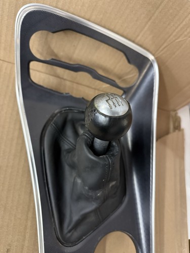 OEM 2015-2023 Dodge Challenger Hectic Mesh Shifter Complete Trim Bezel 5LF09XSBA - Foto 5 di 11