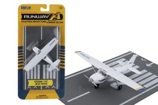 Daron Runway24 Cessna 172 2000 Skyhawk Blue/White 1:87 Scale Diecast Airplane 