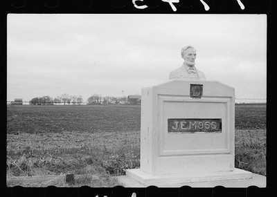 Photo:Greene County Iowa Lincoln Highway J.E. Moss Bust 1940 Apr