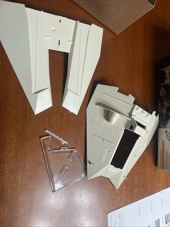 Empire Strikes Back Star Wars Luke Skywalker's Snowspeeder - MPC/ERTL Kit#8914 - Image 4 of 4