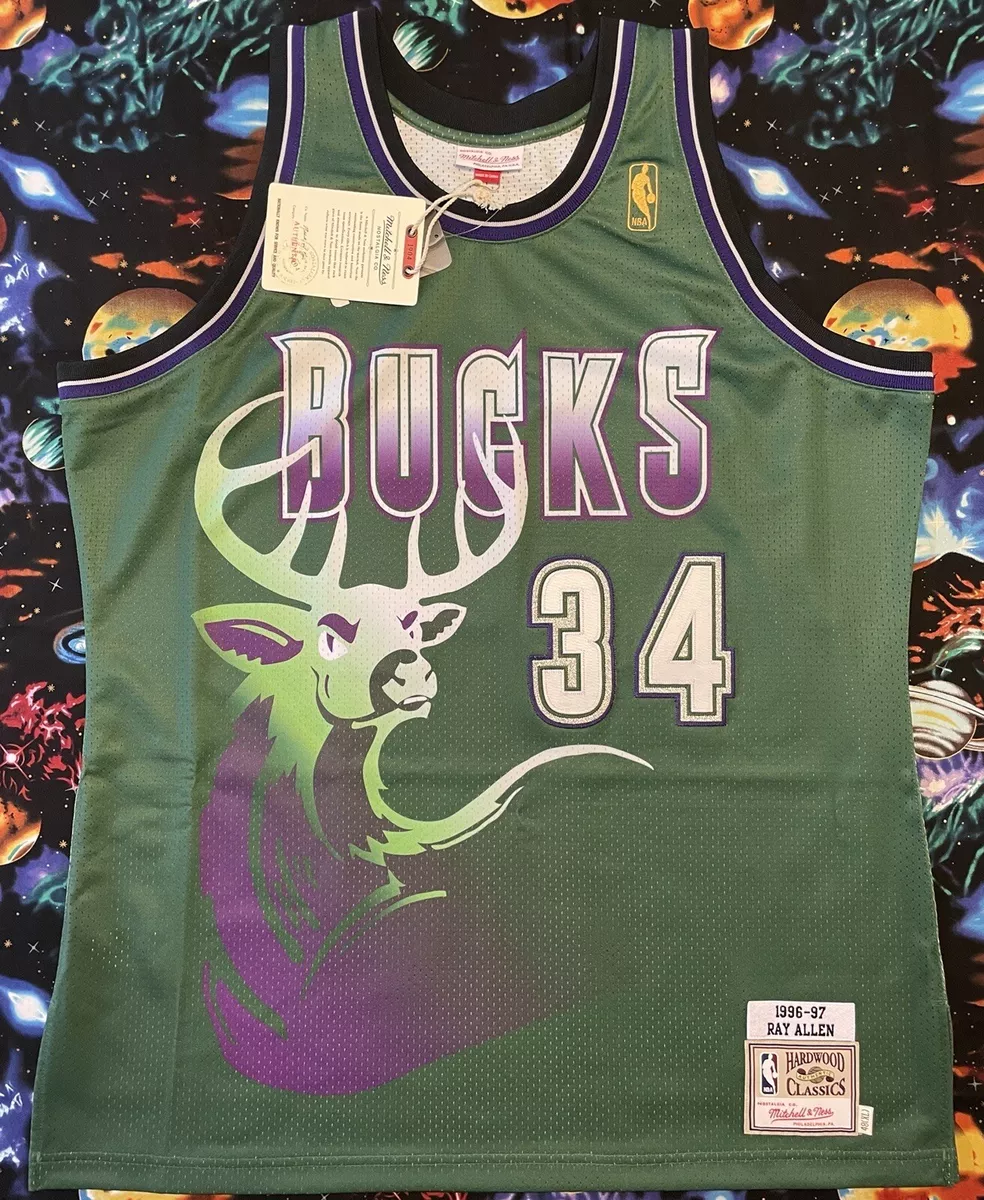 Men's Mitchell & Ness Ray Allen White Milwaukee Bucks 1996-97 Hardwood Classics Swingman Jersey, Size: XL