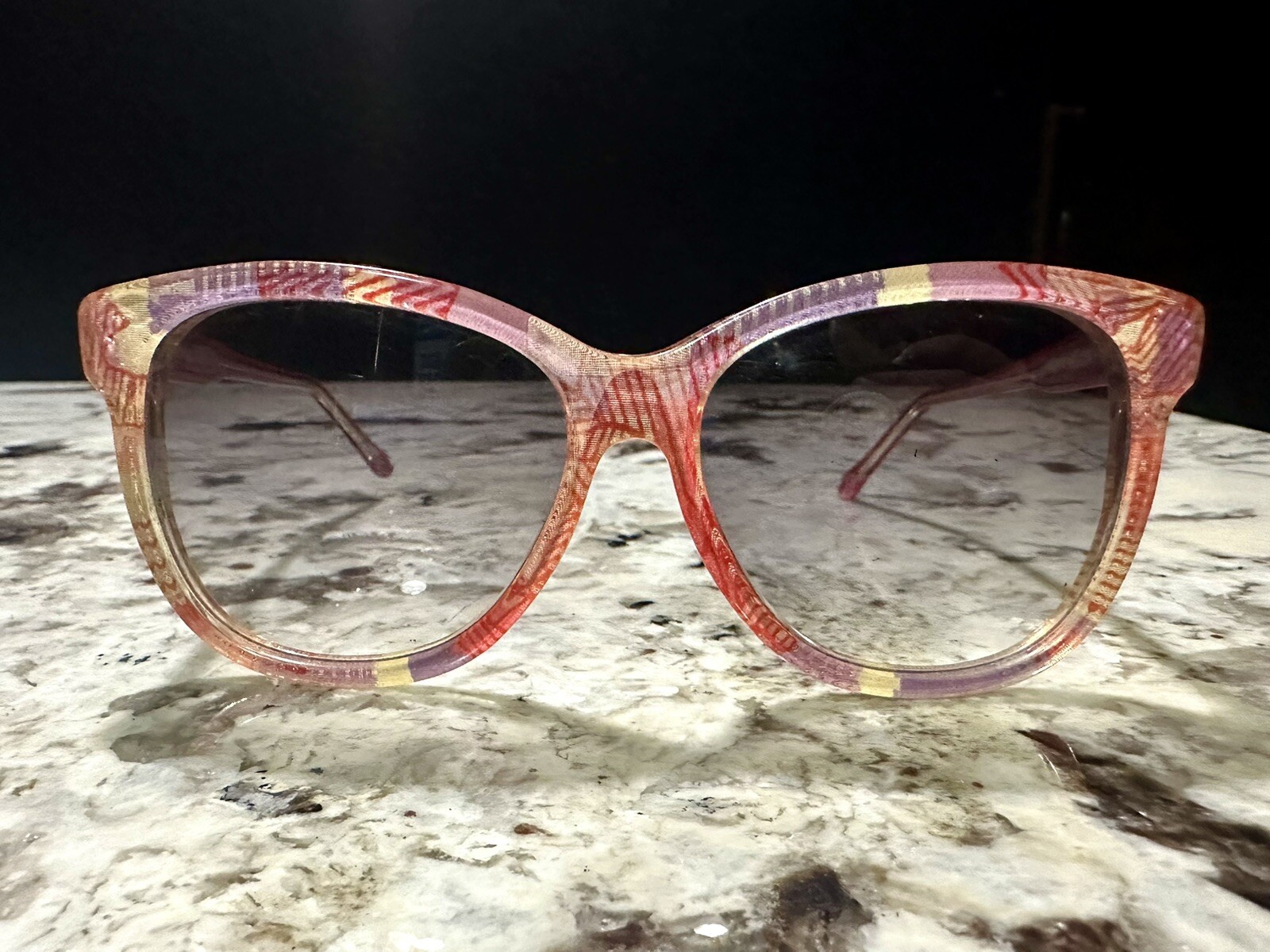 Occhiali da sole vintage anni 80 YSL Yves Saint Laurent 182 rosa viola stampa moderna