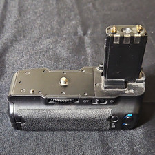 Vello TG-BG350 Battery Grip w/ Shutter Release for Canon Rebel XT/ 350D