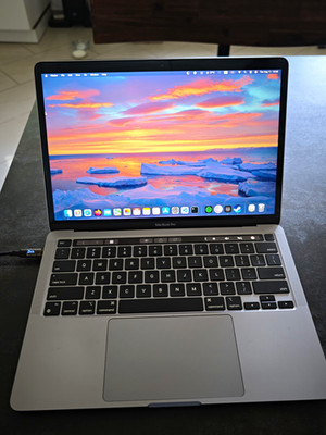 Apple MacBook Pro 13 Zoll M1 8GB 2020