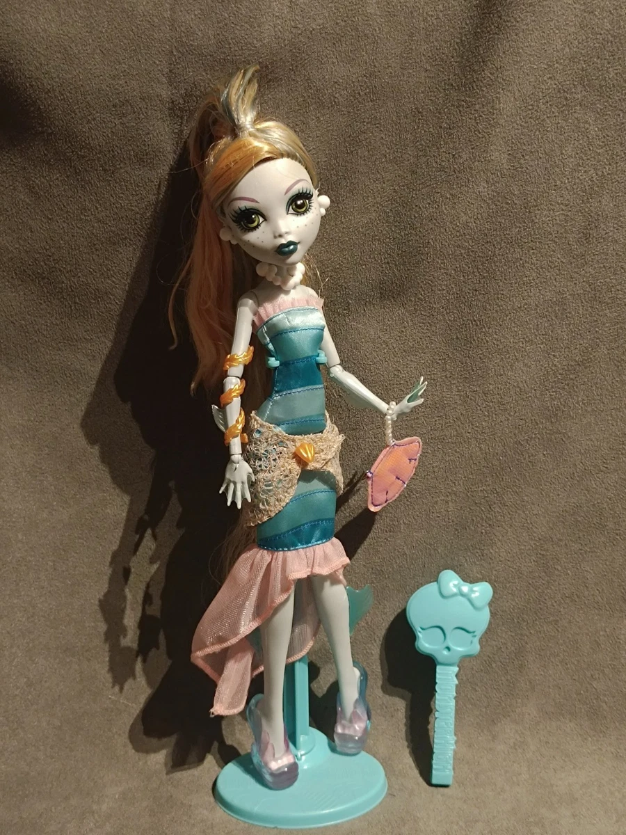 MONSTER HIGH G1 - Muñeca LAGOONA BLUE serie "DAWN OF THE DANCE" con stand/peine