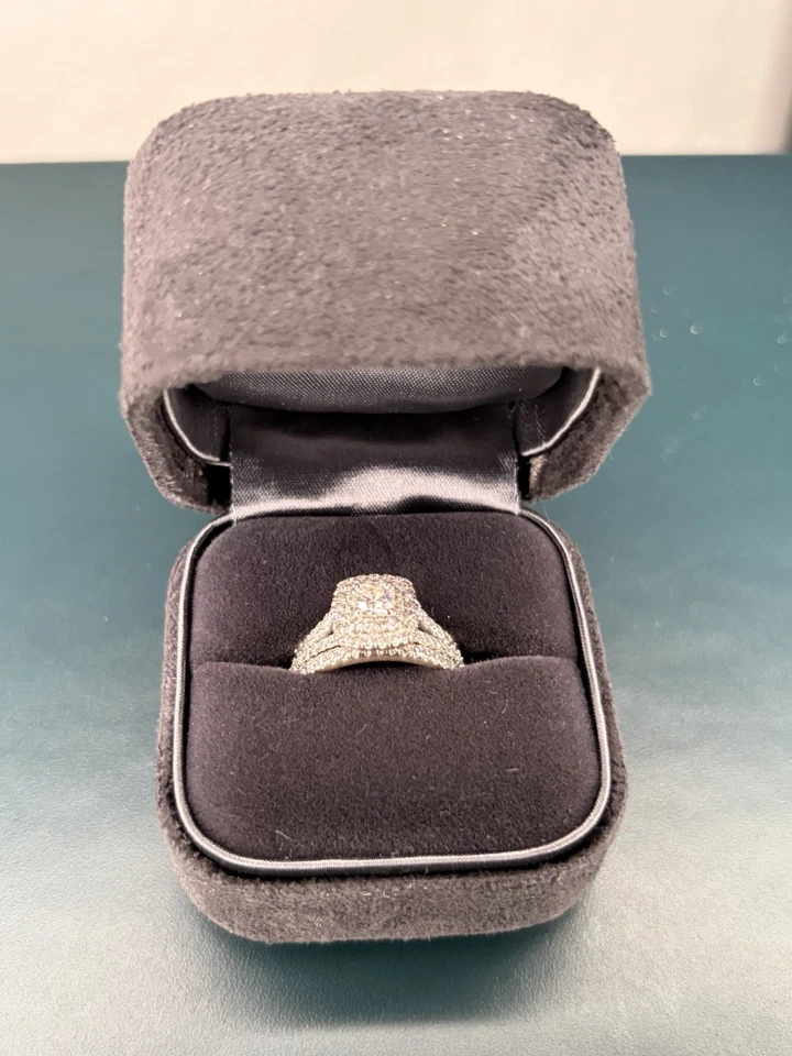 Lindo anel de diamante Zales 1 quilate – Ouro branco – Excelente estado tamanho 6 - Imagem 2 de 4