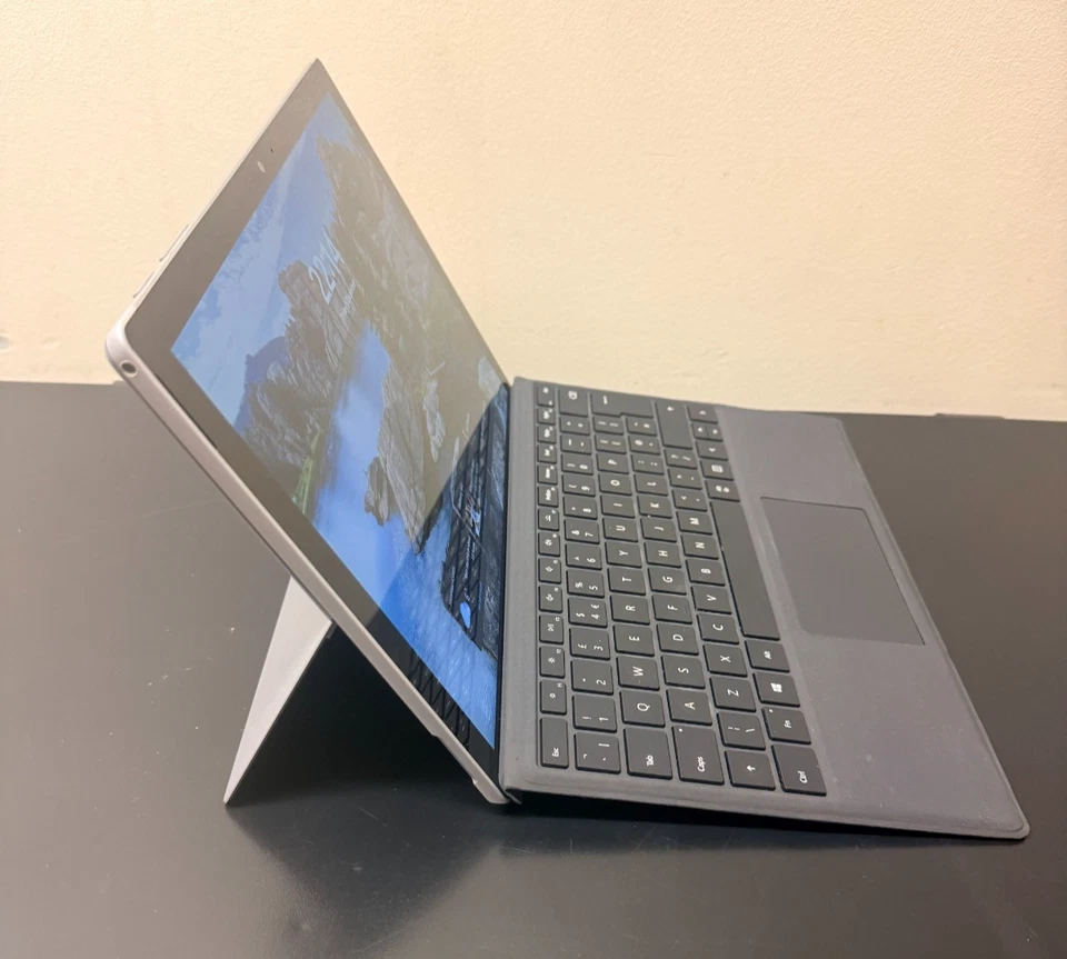 Microsoft Surface Pro 5 Intel Core i5-7300U, 256GB SSD, 8GB RAM- Touch Issue - Image 2 of 4