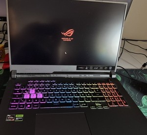 ASUS ROG Strix G17 G713RC-HX032W, 17,3 Zoll Display mit Tasche und 2  USB-Ports