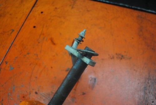 John Deere 770 60 Inch Mower Deck Front Wheel 670 - Picture 4 of 4