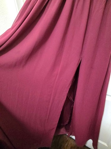 LULUS Elegante Maxi Vestido Borgoña Vestido de Dama de Honor Cuello en V Profundo y Corpiño Plisado S - Imagen 6 de 10