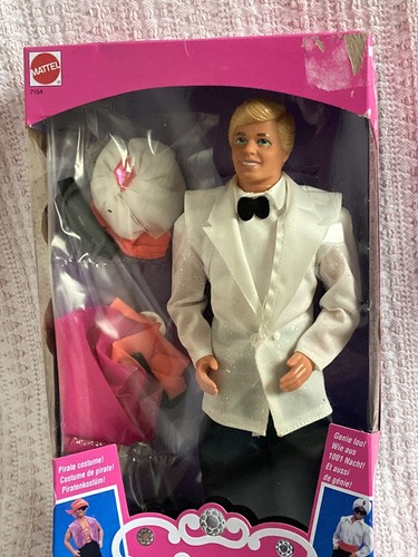 MATTEL 1990 BARBIE Poupée Neuve en Boîte KEN FANTASY COSTUME #7154 - Imagen 2 de 7
