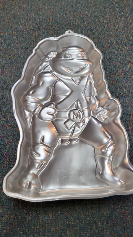 VINTAGE "TEENAGE MUTANT NINJA TURTLES" CAKE PAN NR