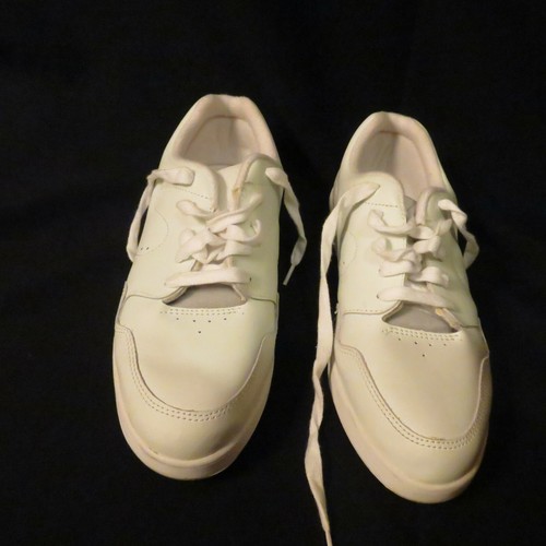 Keds White Leather Sneakers Women Size 9 Great Nursing Shoes - Picture 1 of 7