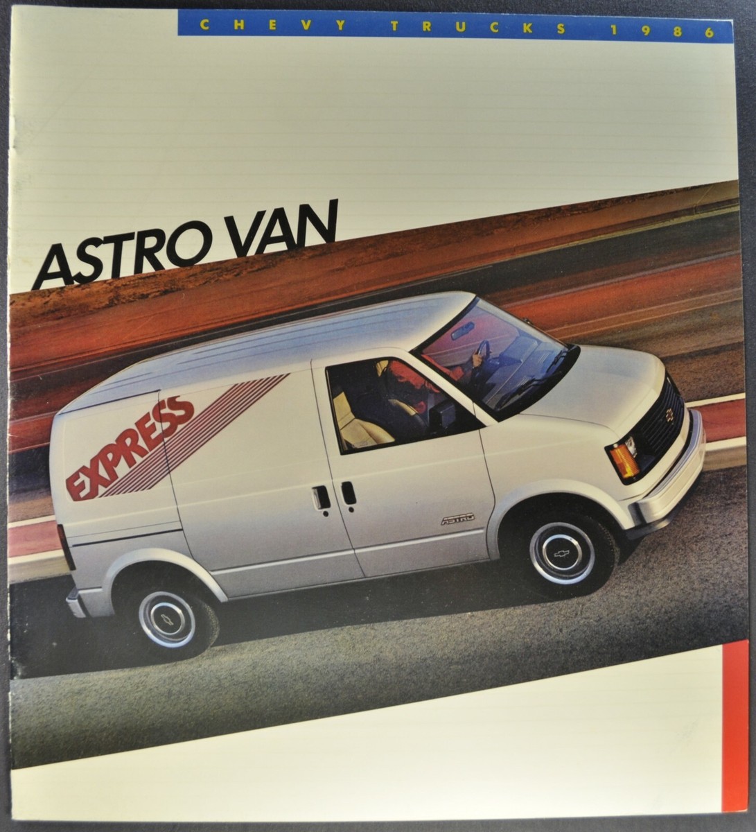 1986 Chevrolet Astro Van Truck Catalog Sales Brochure Excellent