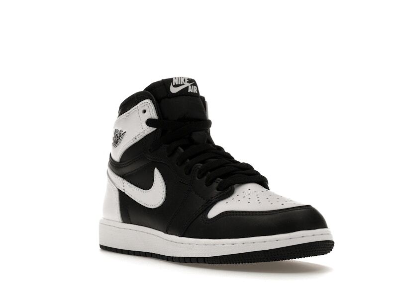 air jordan 1 retro high og black and white footlocker