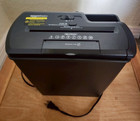 Amazon Basics 8-Sheet Strip-Cut Paper, Cd and credit card Shredder