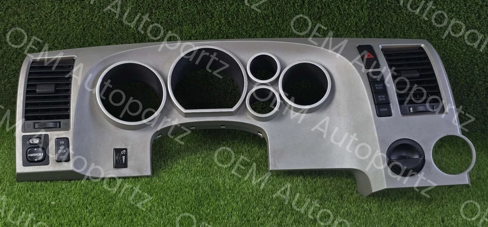 Panel de instrumentos de tablero Toyota Tundra Sequoia 2007-2017 bisel clr plateado fabricante original usado Foto 2 de 4