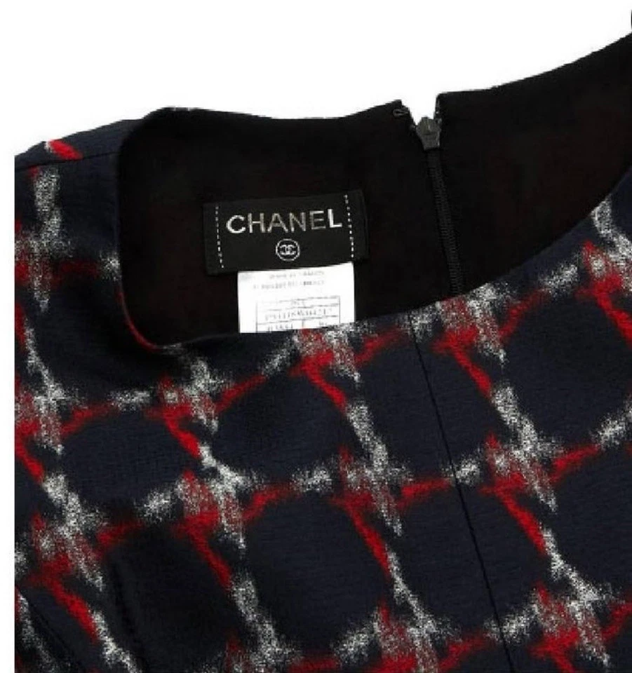 Vestido negro CHANEL 'París-Venecia' en seda y lana Foto 3 de 4