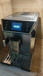 De'Longhi PrimaDonna Class ECAM550.65.MS Kaffeevollautomat, inkl. OVP & Zubehör