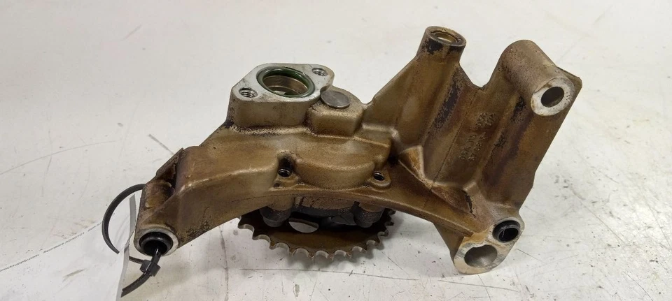 Volkswagen Jetta Engine Oil Pump 2003 2002 2001 2000 - Image 4 of 4