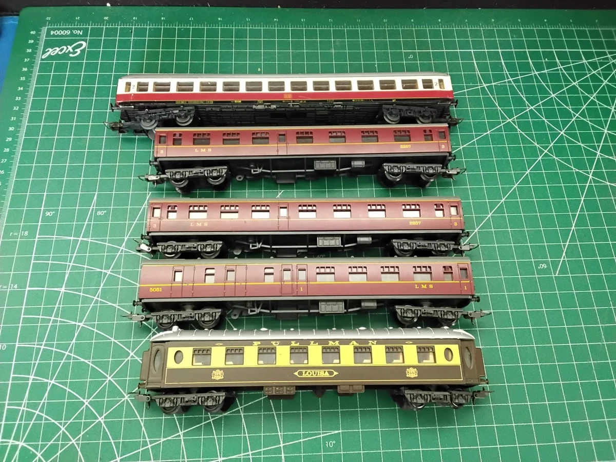 LIMA HO 30 9117 VOITURE VOYAGEUR GRANDES LIGNES, 1ere CLASSE, SNCF
